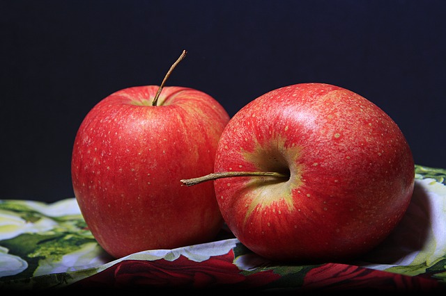 Вкусные яблоки