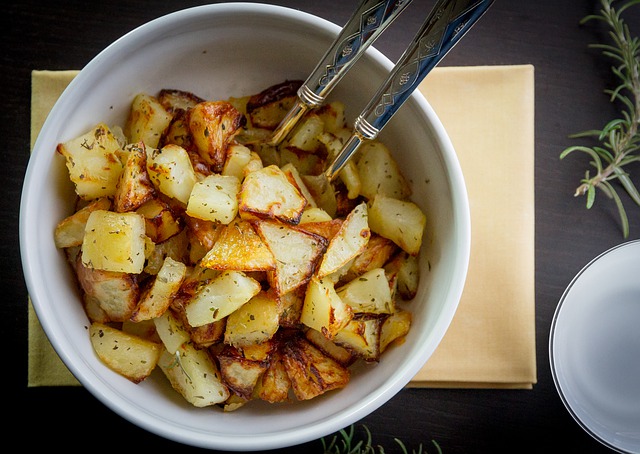 Картошку лучше жарить отдельно от грибов