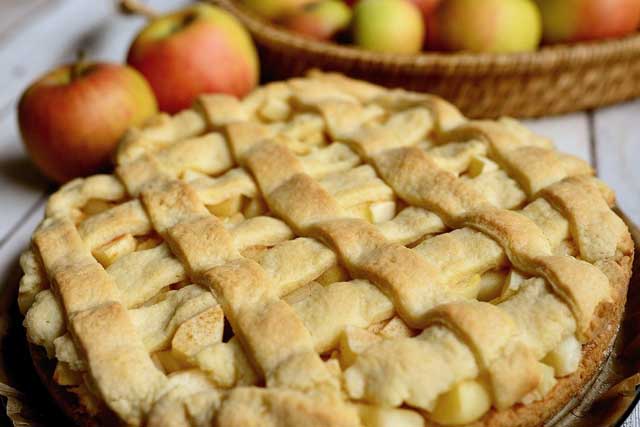 Постный пирог с яблоками