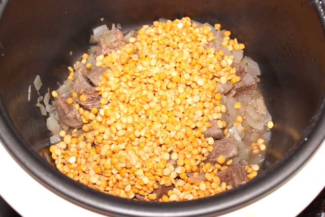 Приготовление гороха с мясом в мультиварке