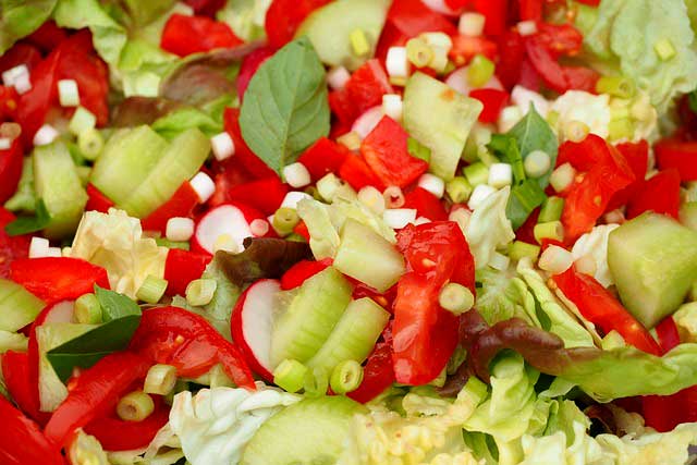 Рецепты салатов из огурцов и помидоров