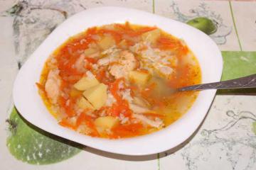 Вкусный суп с тушенкой